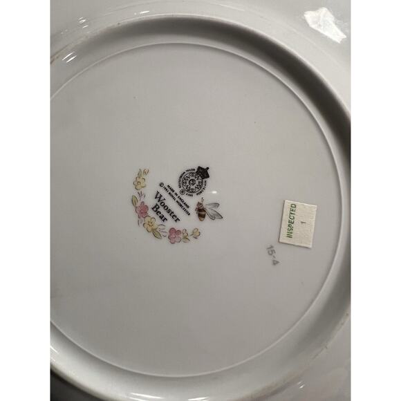 Royal Worcester `WOOSTER BEAR` Adorable 3 Plate Set Fine Porcelain EXCELLENT! - Picture 9 of 11